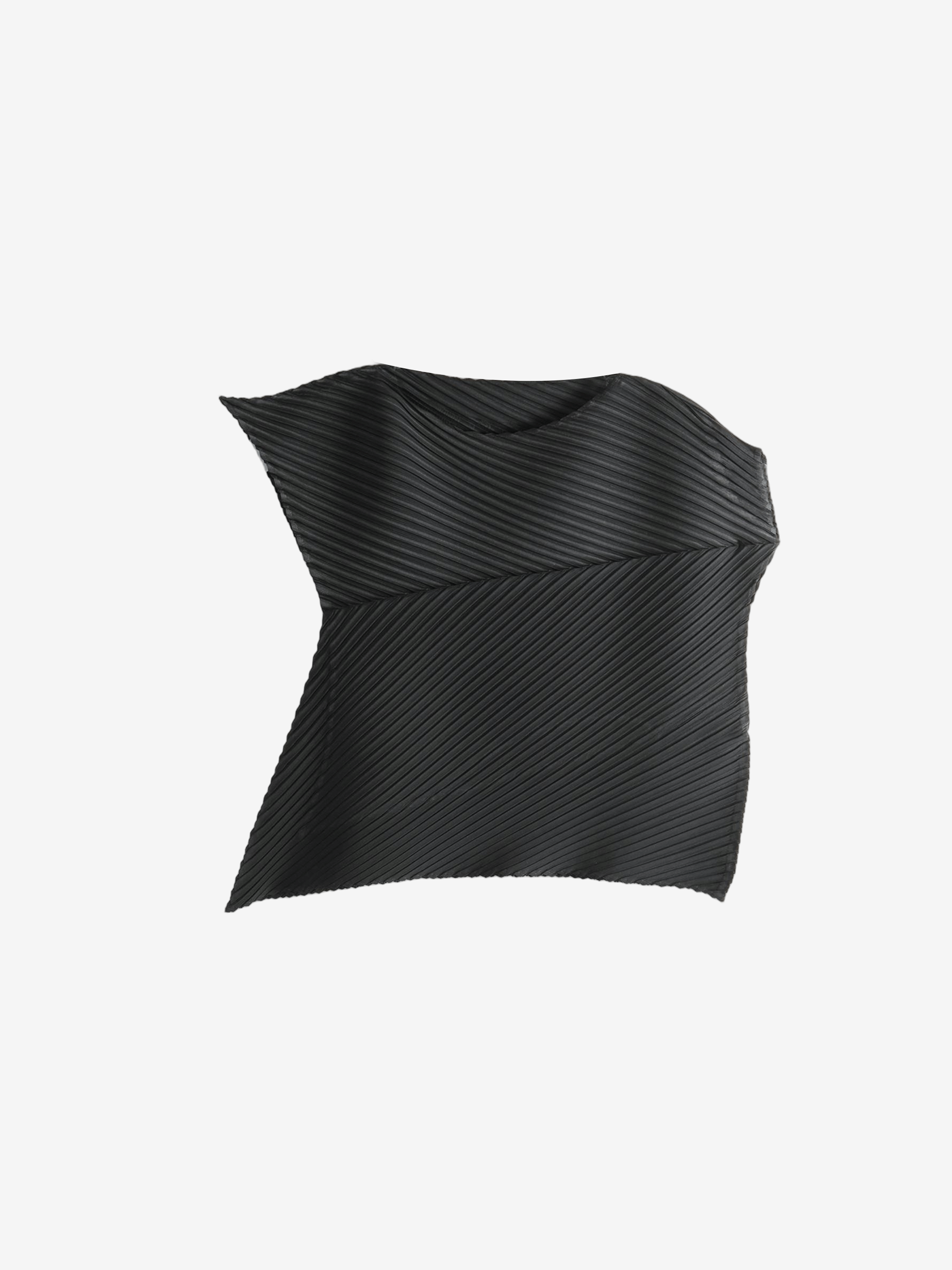 Black shirt, front view