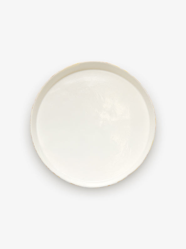 Top view of JINJIN PARIS Golden Rim Shallow Plate Large in glazed ivory porcelain with circular silhouette and gold edging.