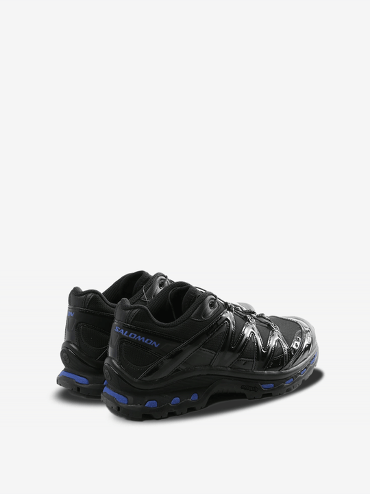Black hiking shoe,back view