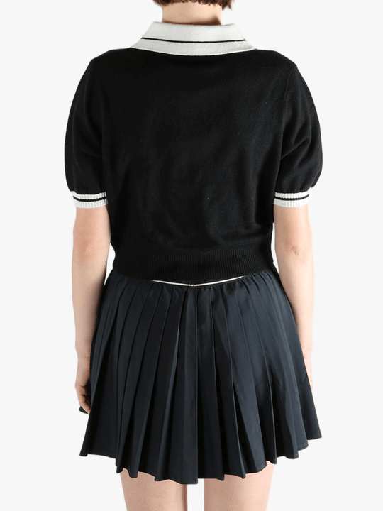  Blank top,worn by a person, showing the top fit