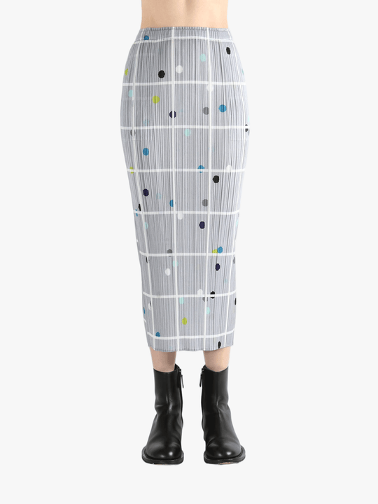 Grey skirt, worn by a person, showing the skirt fit