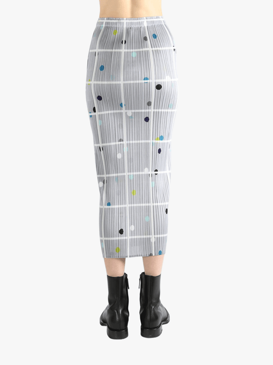 Grey skirt, worn by a person, showing the skirt fit