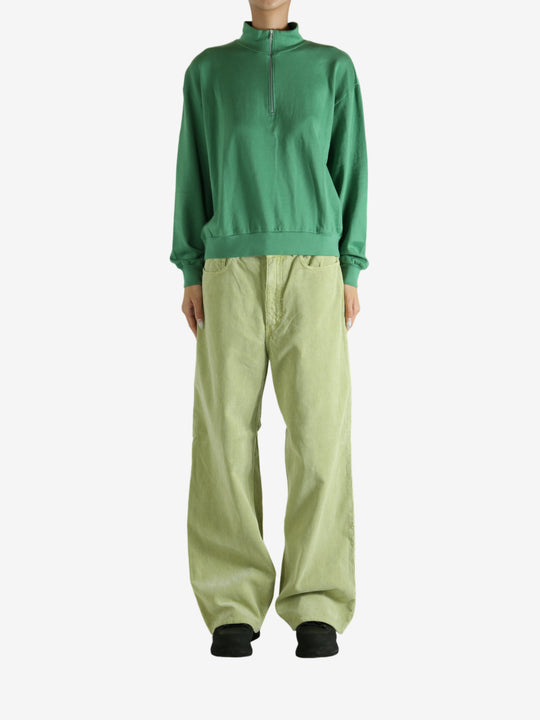 Green shirt, full body view