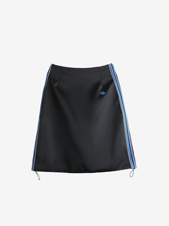 Black skirt,front view