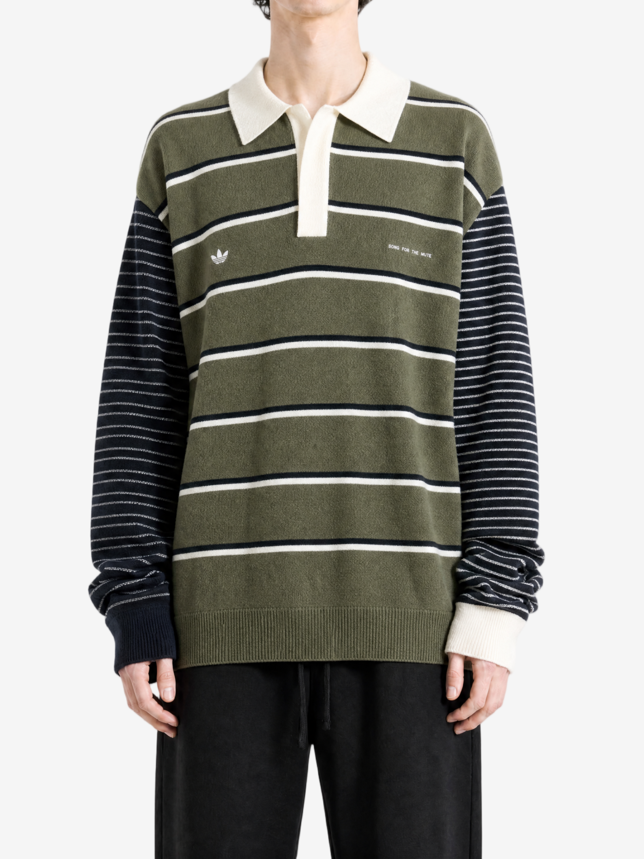 Green t-shirt, full body view