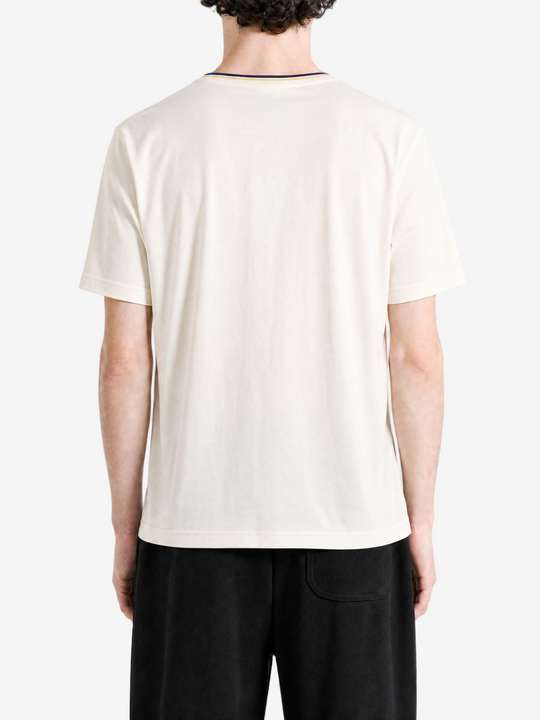 White t-shirt, full body view