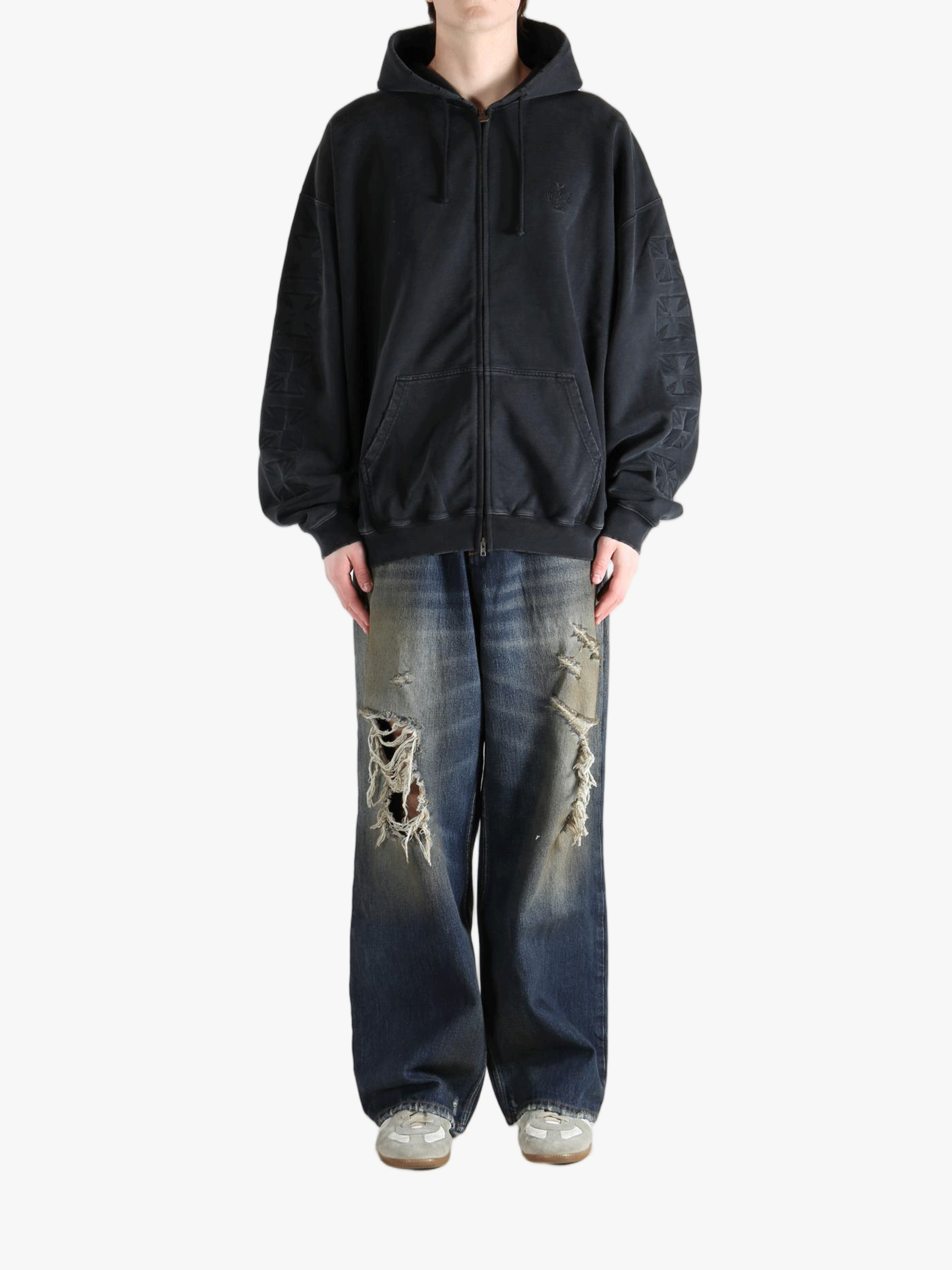 Black hoodie,full body view