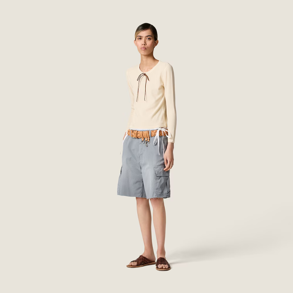 Tan t-shirt, full body view