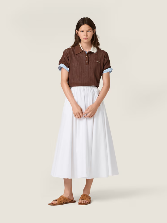 Brown shirt, full body view