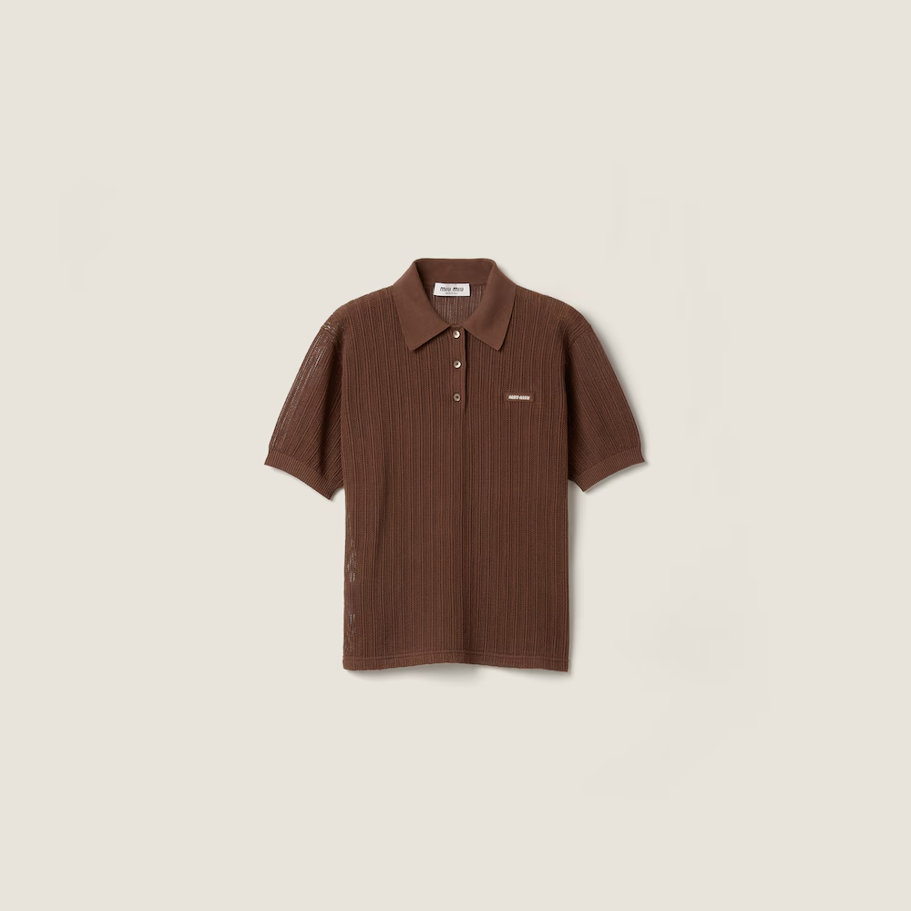 Brown shirt, front view