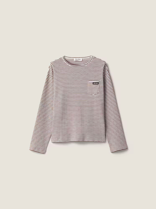 Brown knitwear, front view