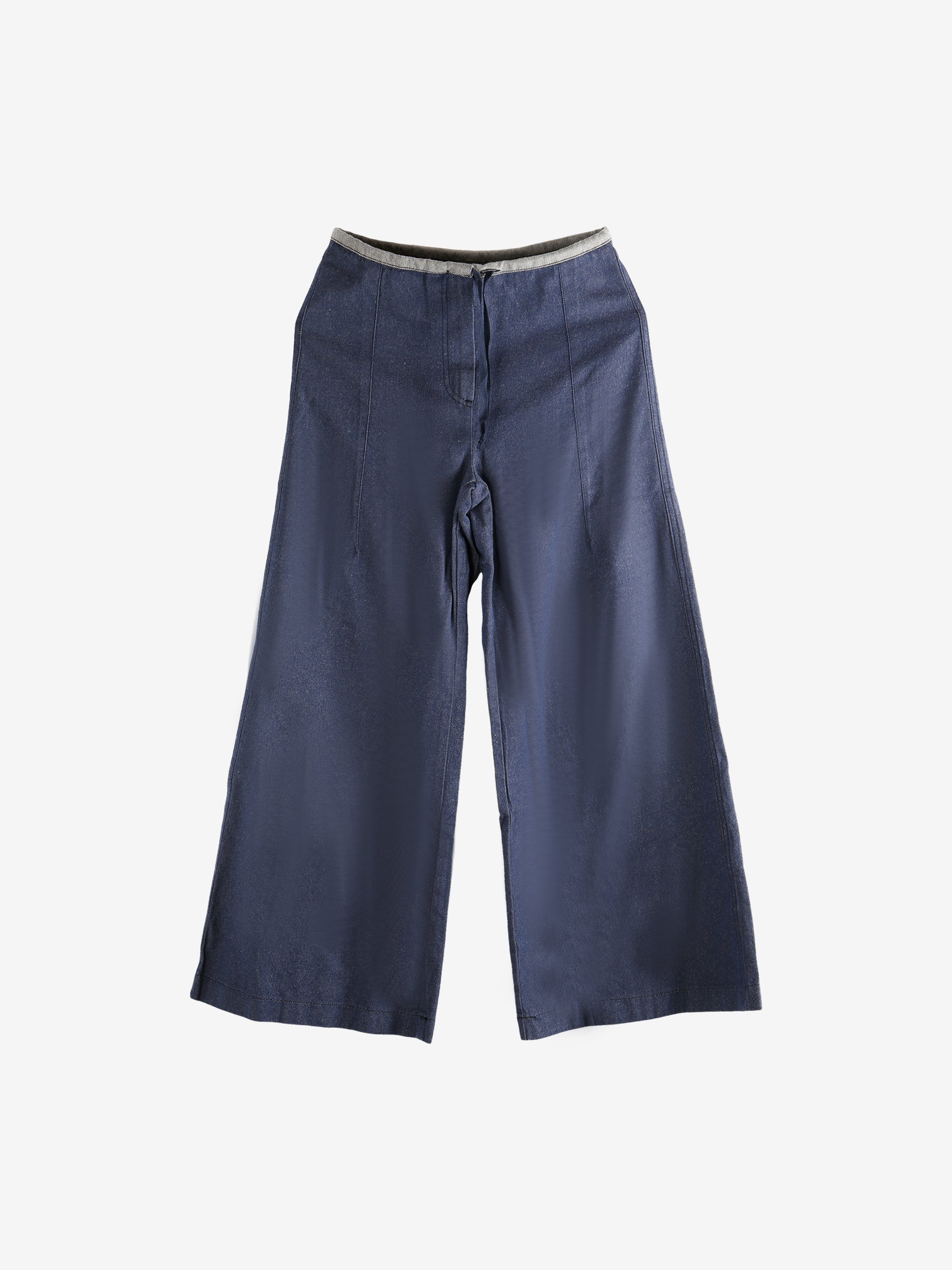 Blue pants,front view