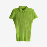 Green shirt, front view