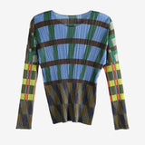 Blue top, front view