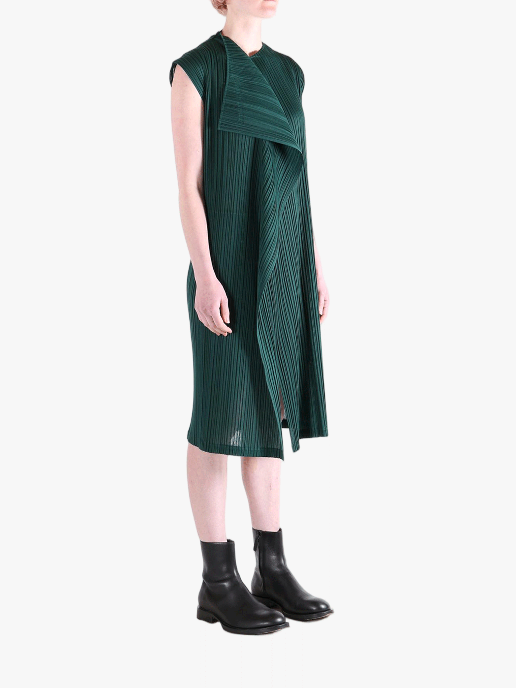 Green dress, full body view