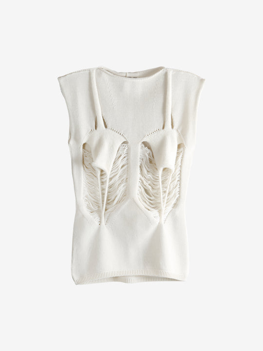 White top, front view