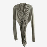 Grey t-shirt, front view