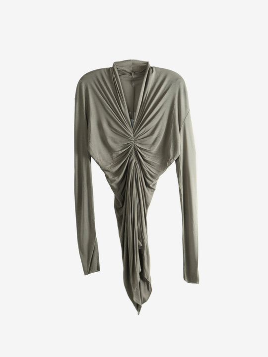 Grey t-shirt, front view