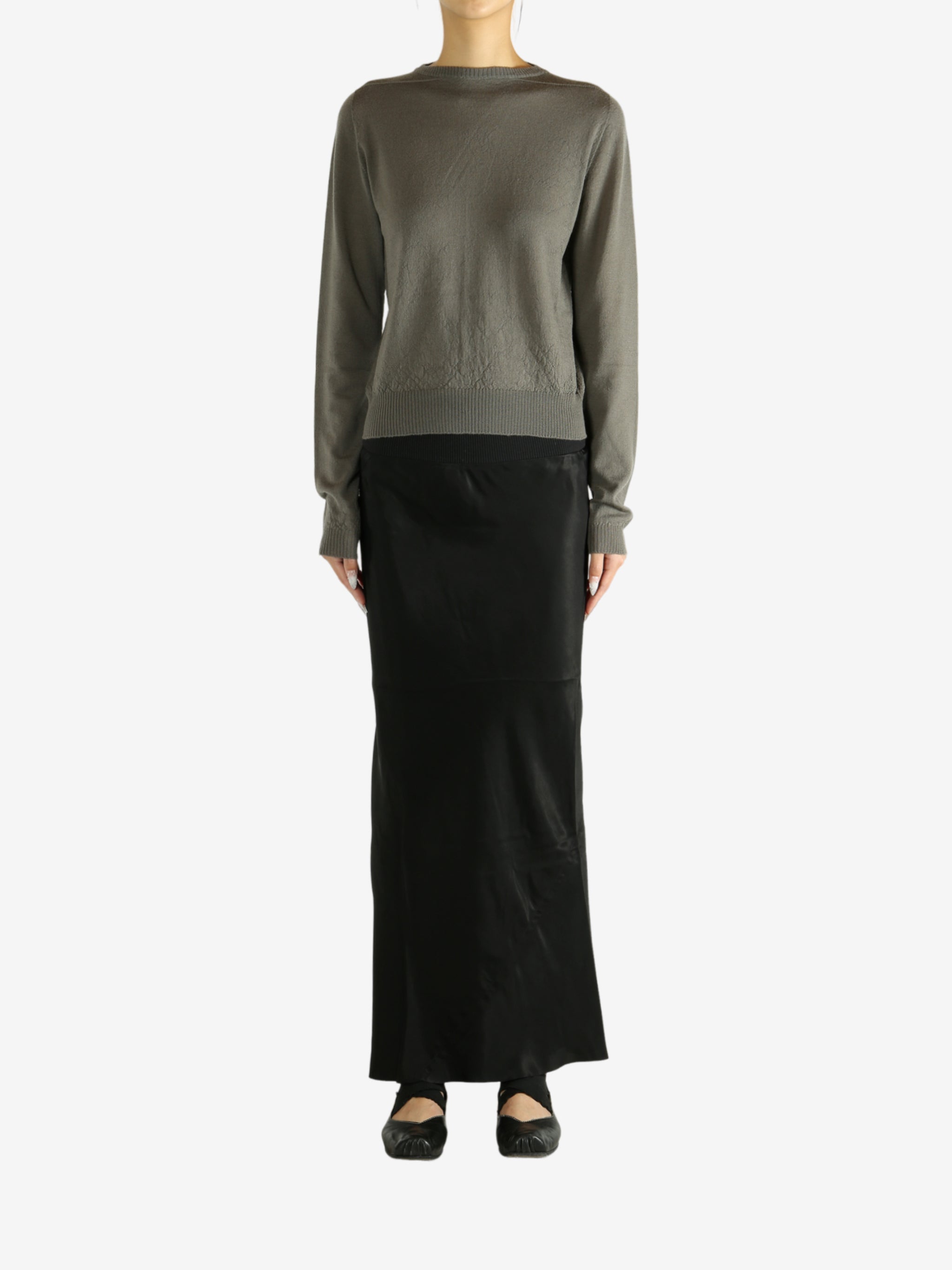 Grey knitwear, full body view