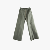 Gray cargo pants,front view