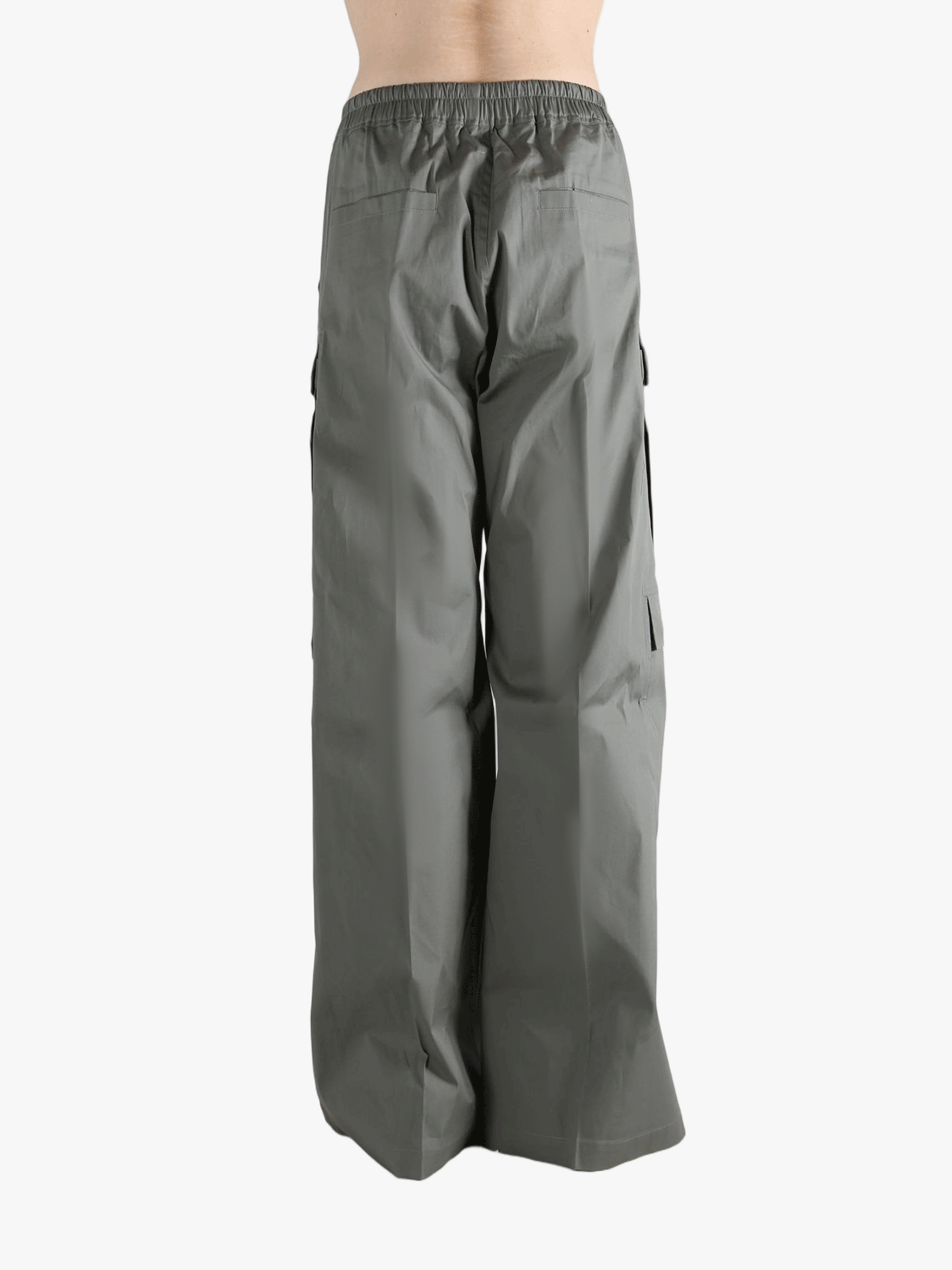 Gray cargo pants,front view