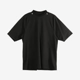 Black shirt, front view