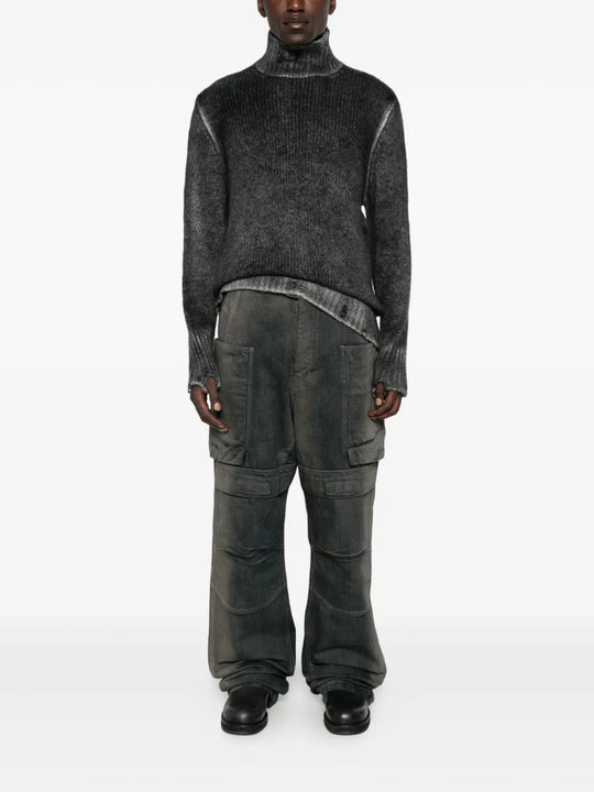 Grey jeans,full body view