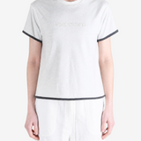 White t-shirt, full body view