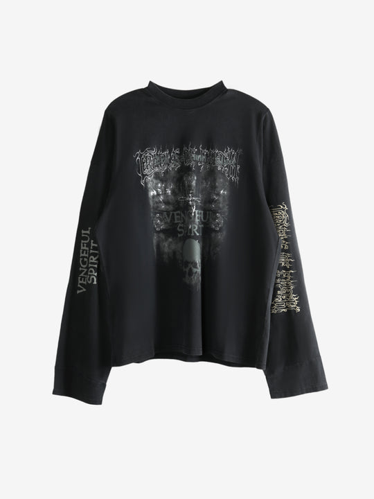 Black shirt, front view