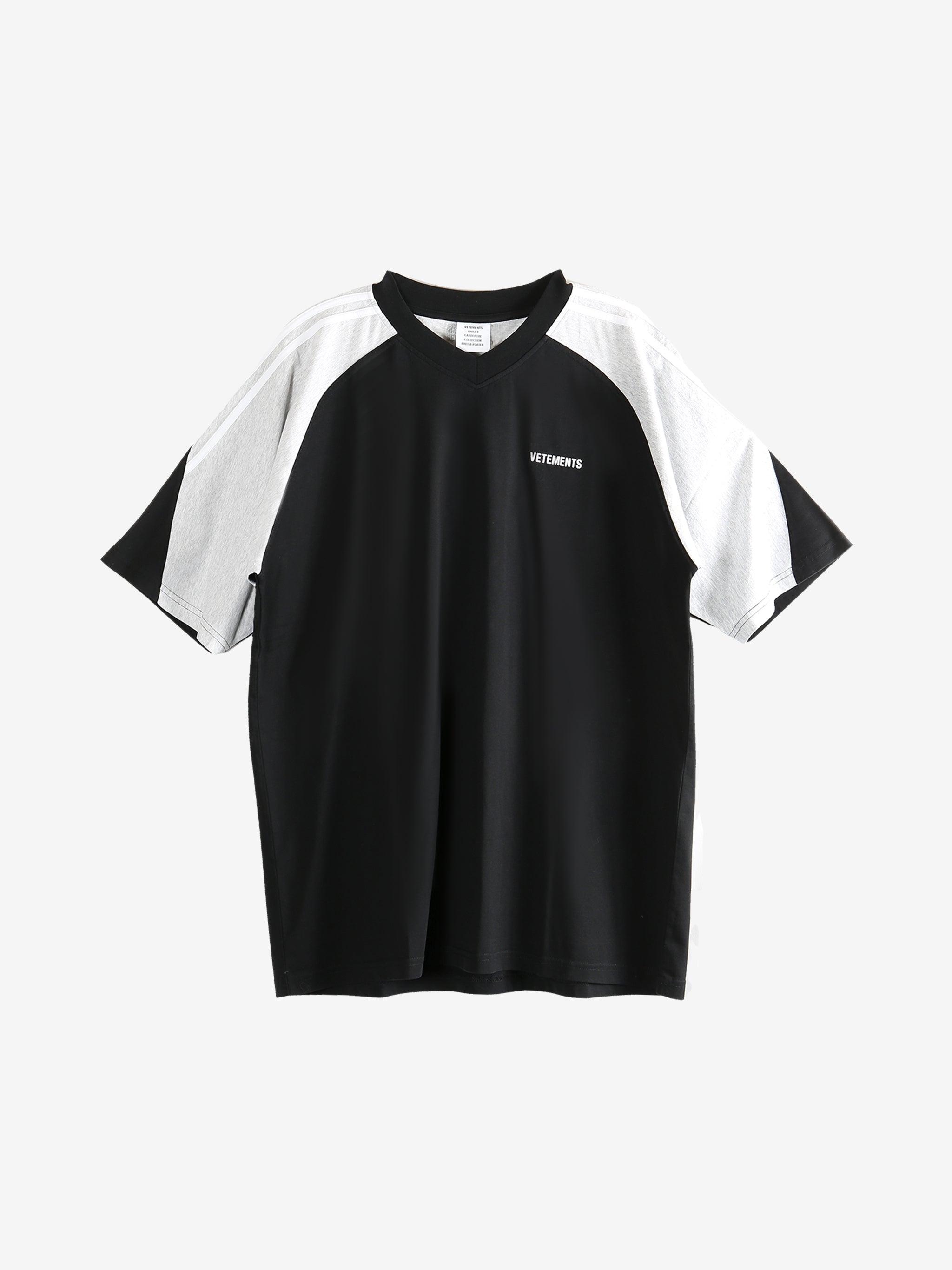 Black t-shirt,front view