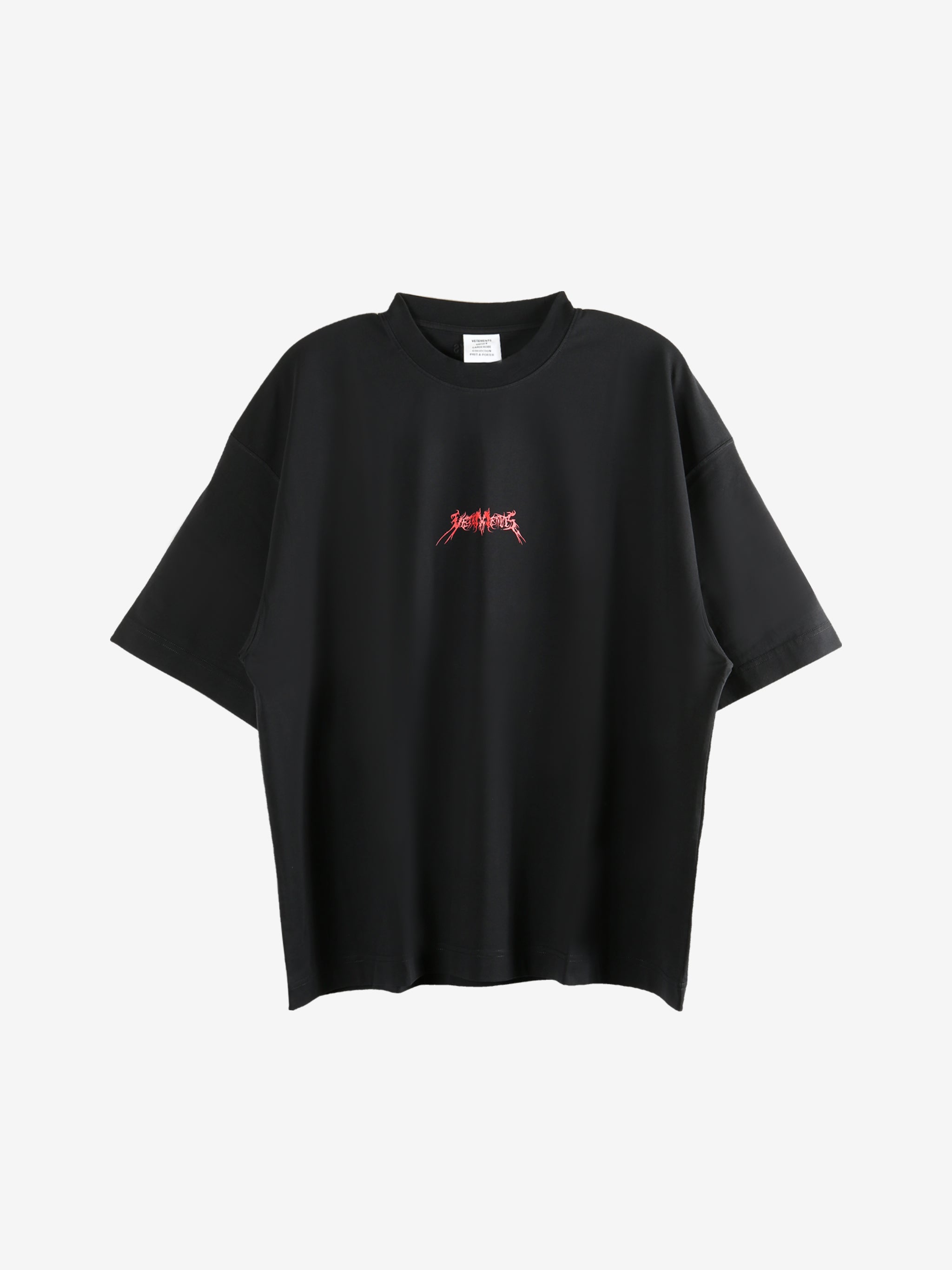 Black t-shirt,front view