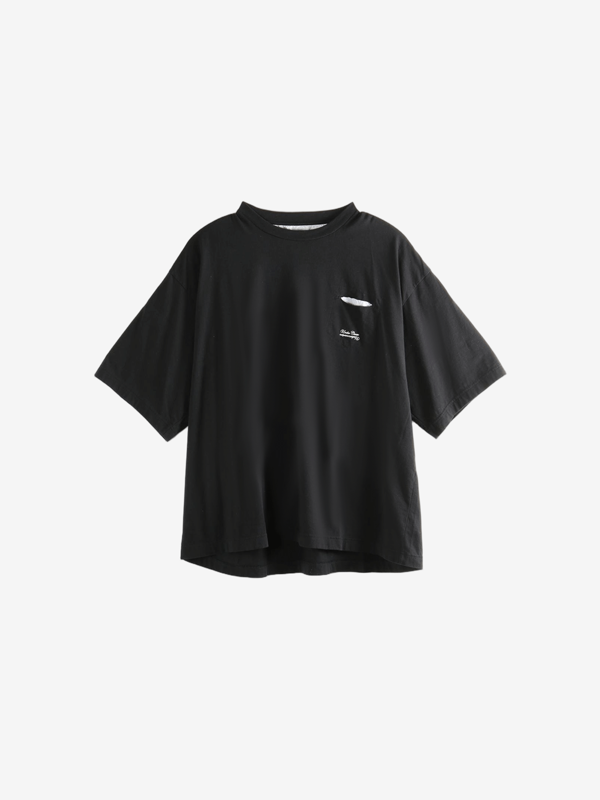 Black t-shirt,front view