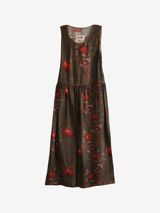 Brown dress, front view