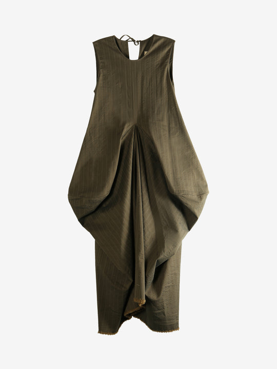 Brown dress, front view