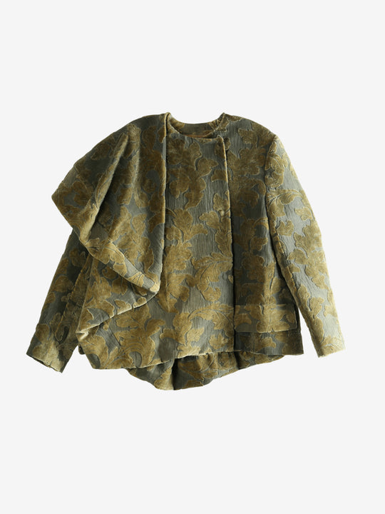 Grey jacket, front view