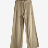 Beige pants,front view