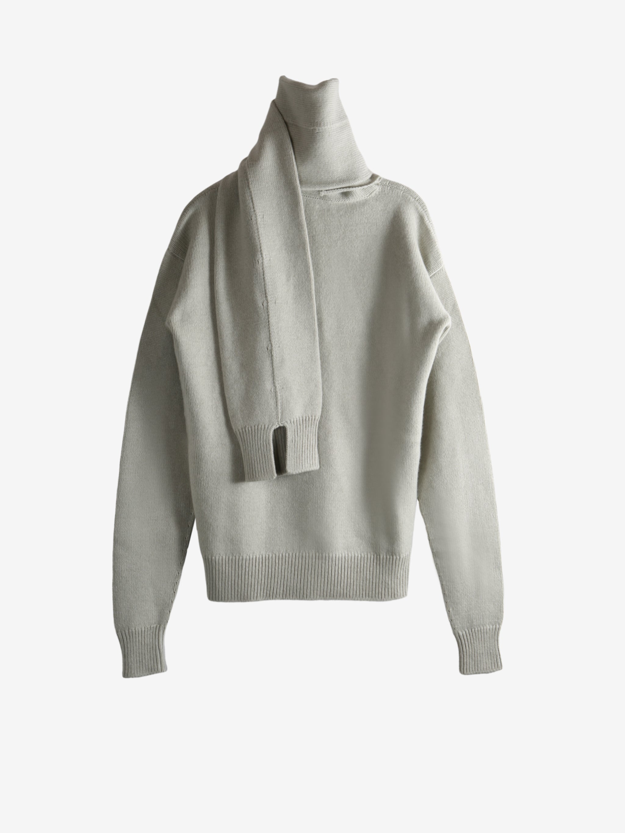 Green knitwear, front view