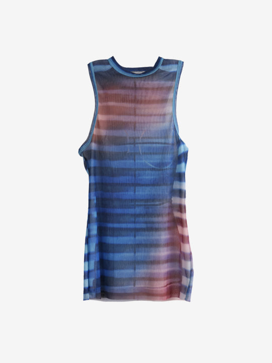 Blue top, front view