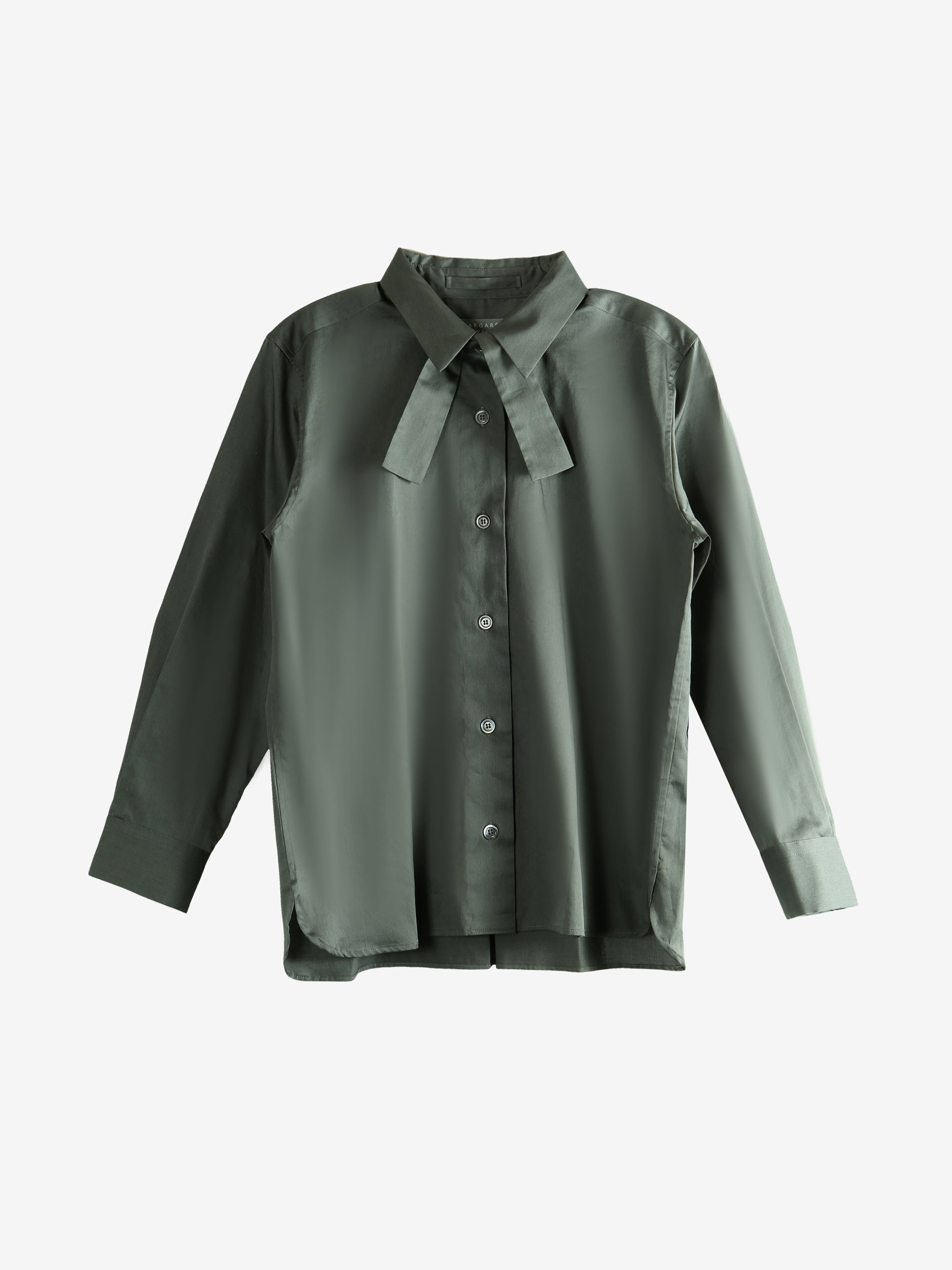 Green shirt, front view