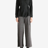 Grey tops,full body view