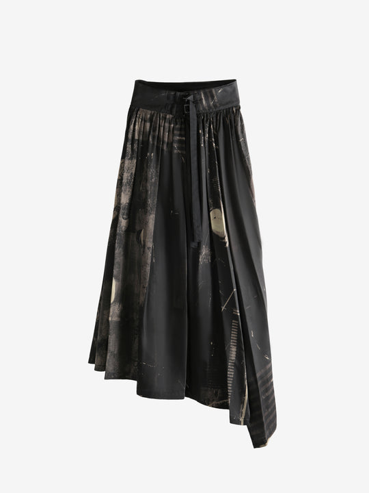 Black skirt,front view