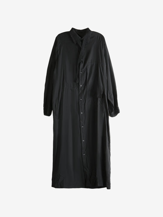 Black shirt, front view