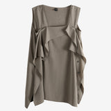 Grey tops, front view