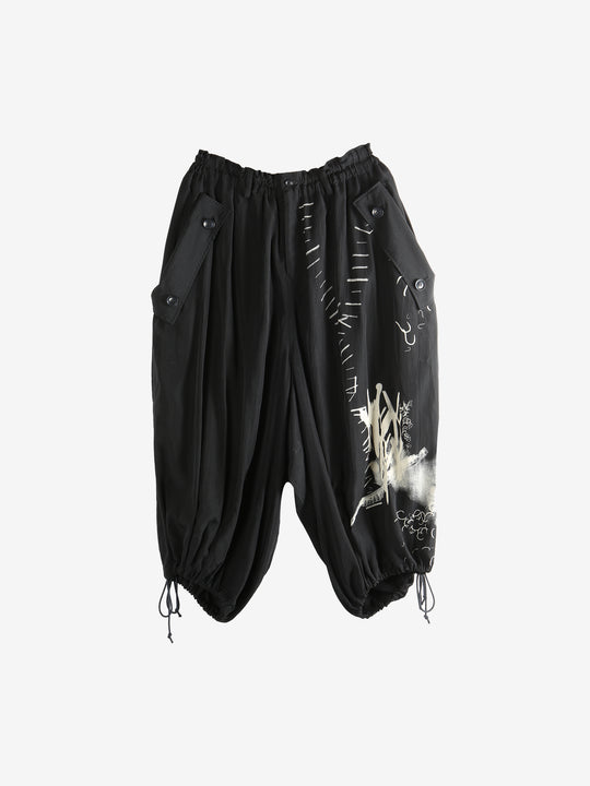 Black pants,front view