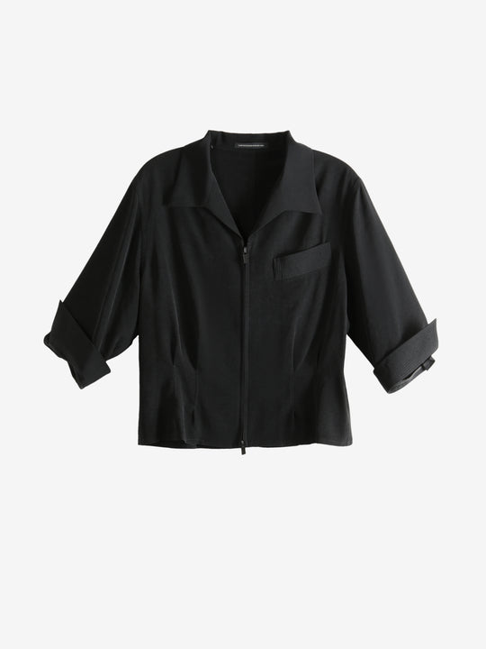 Black shirt, front view