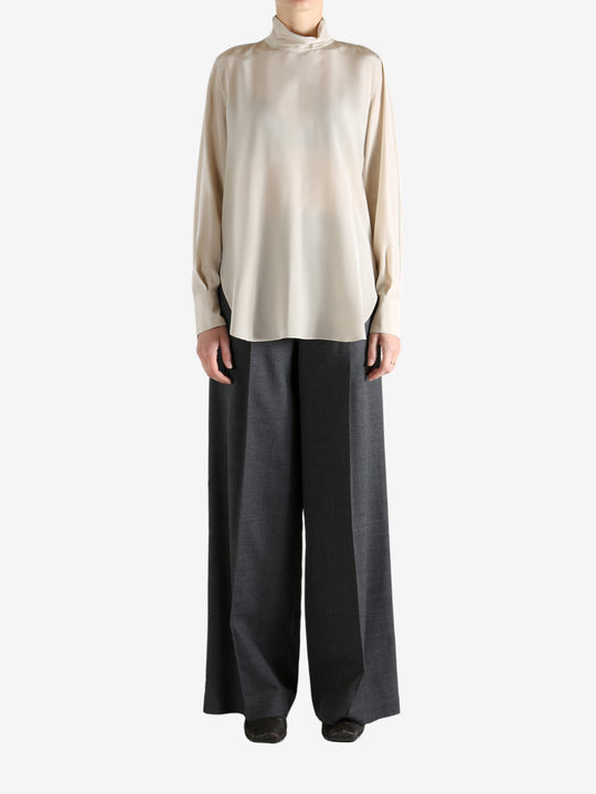 White top, full body view