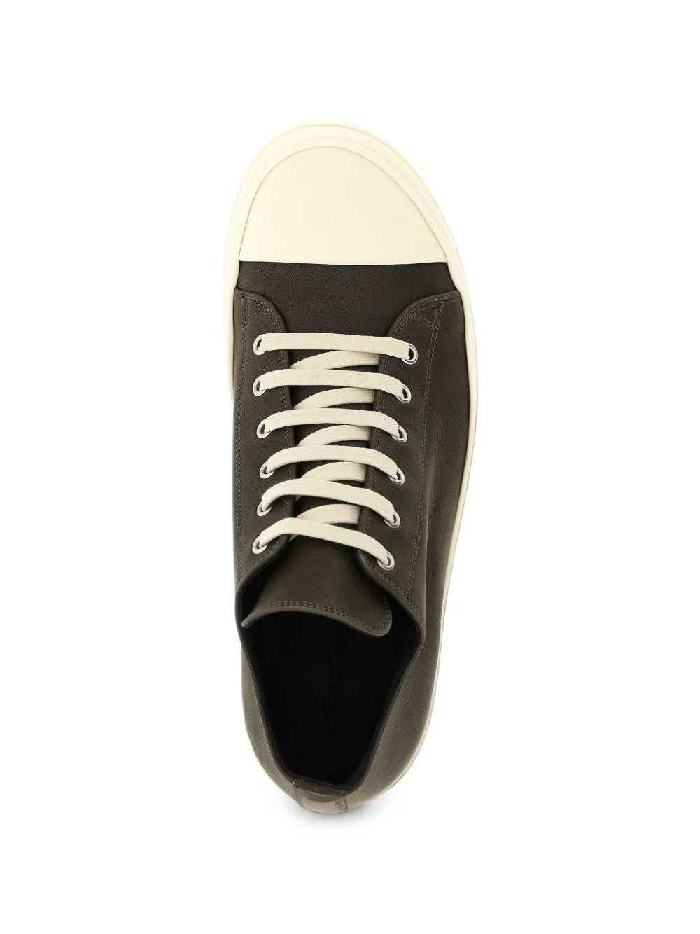 Black shoes, front view