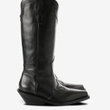 Black boots, front view