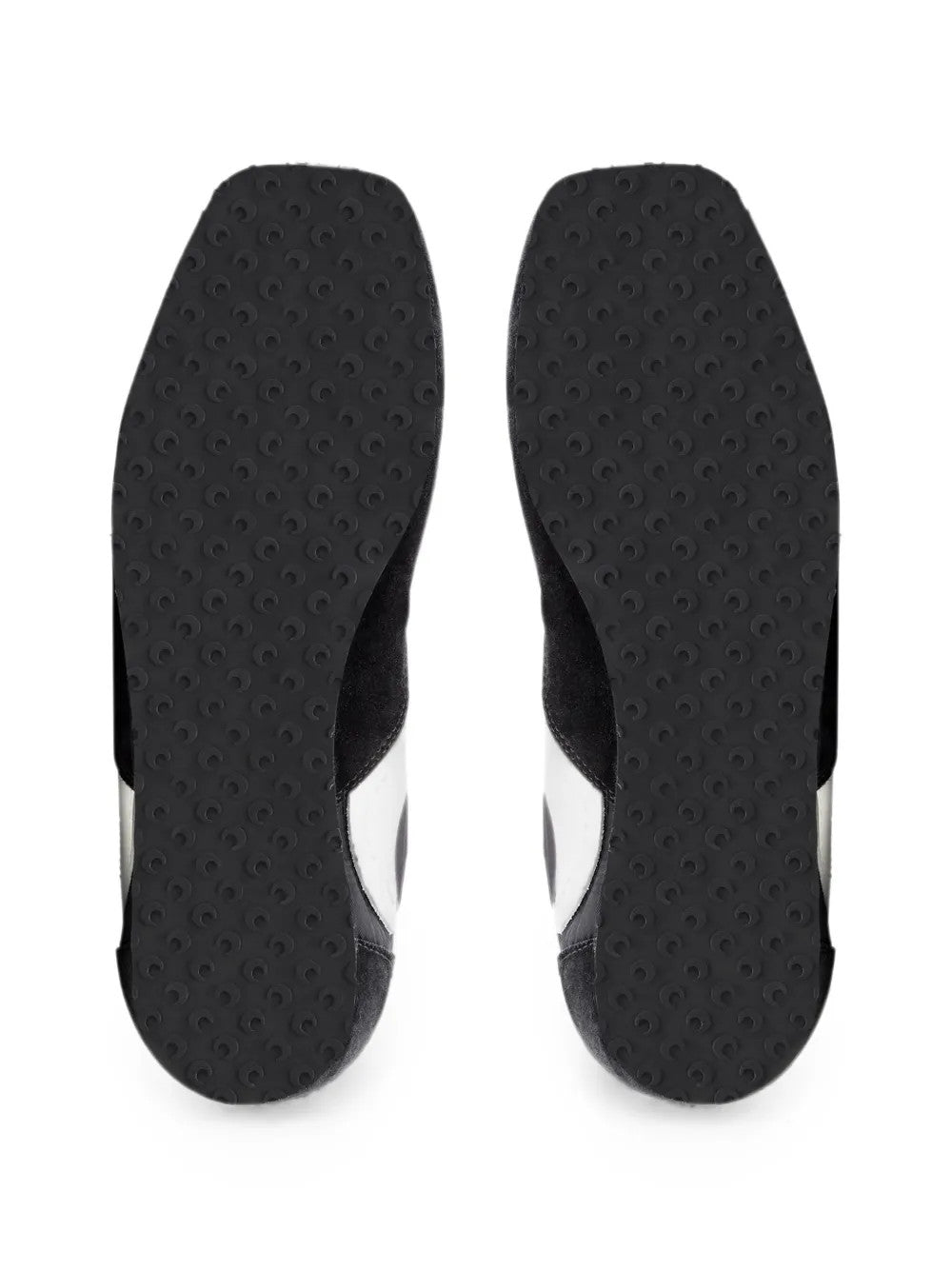 Black shoes, front view