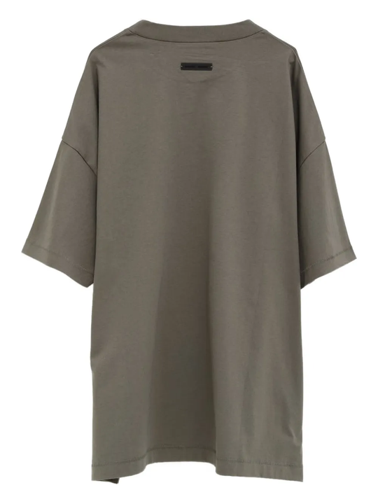 Grey t-shirt,back view